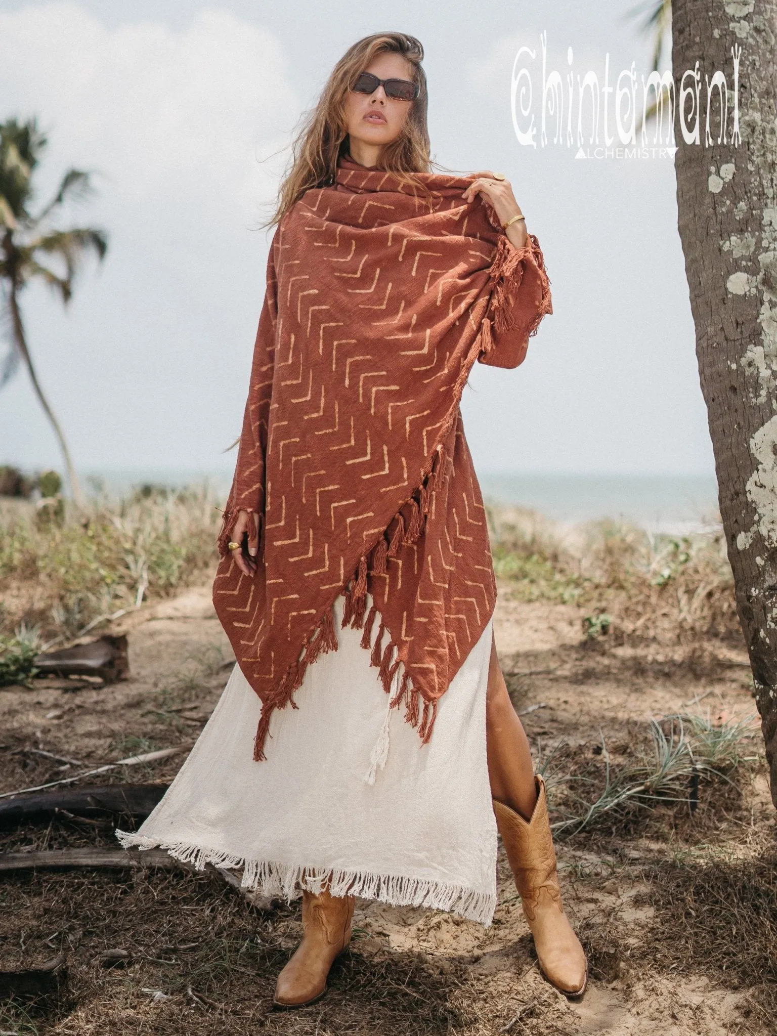 Blanket Sleeves Shawl with Block Print / Rust