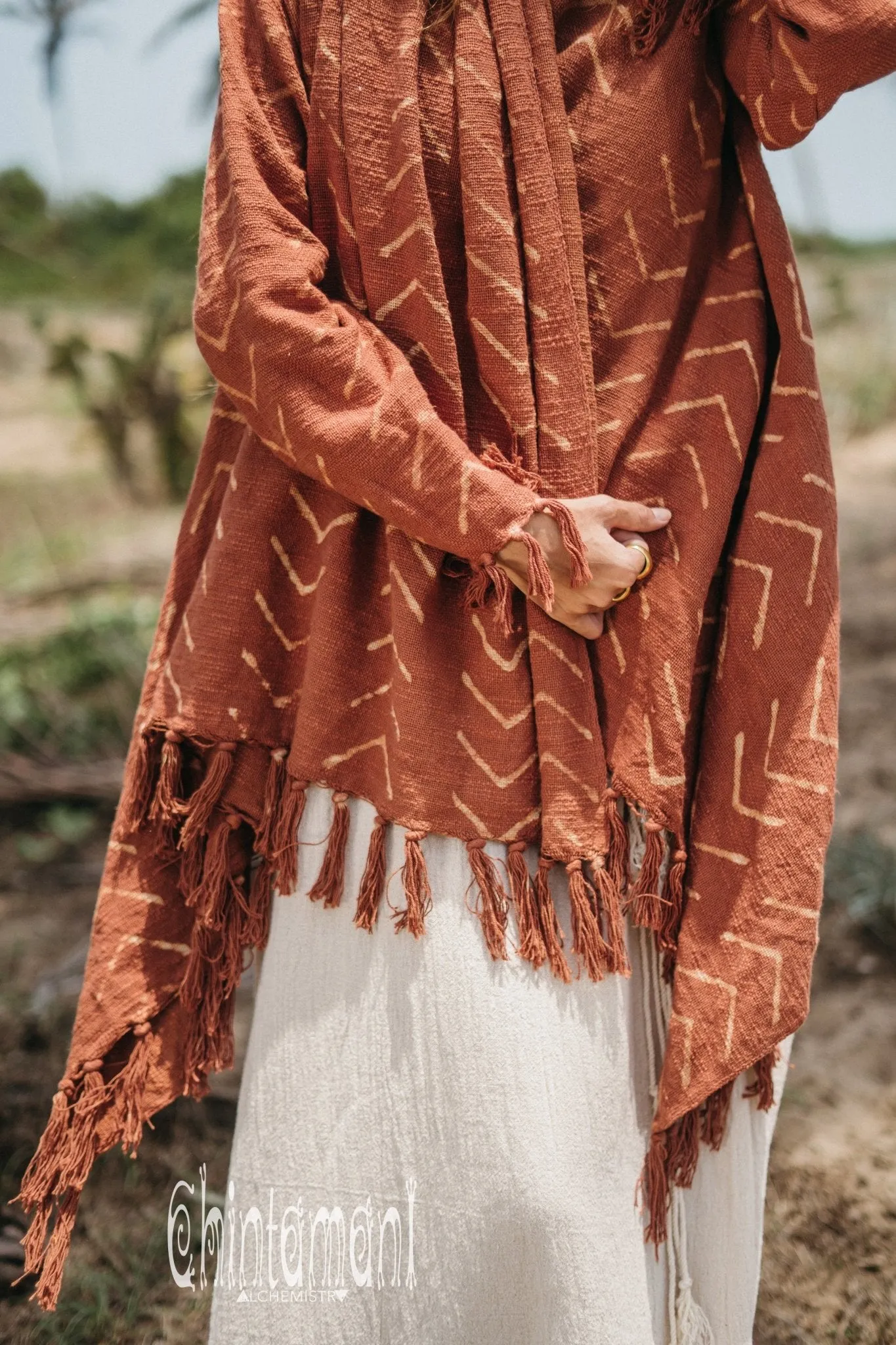 Blanket Sleeves Shawl with Block Print / Rust