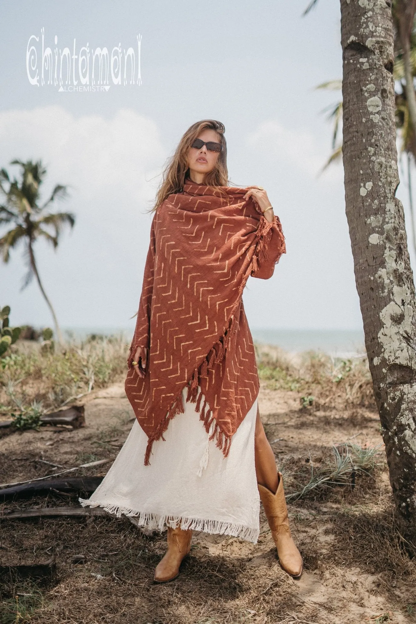 Blanket Sleeves Shawl with Block Print / Rust