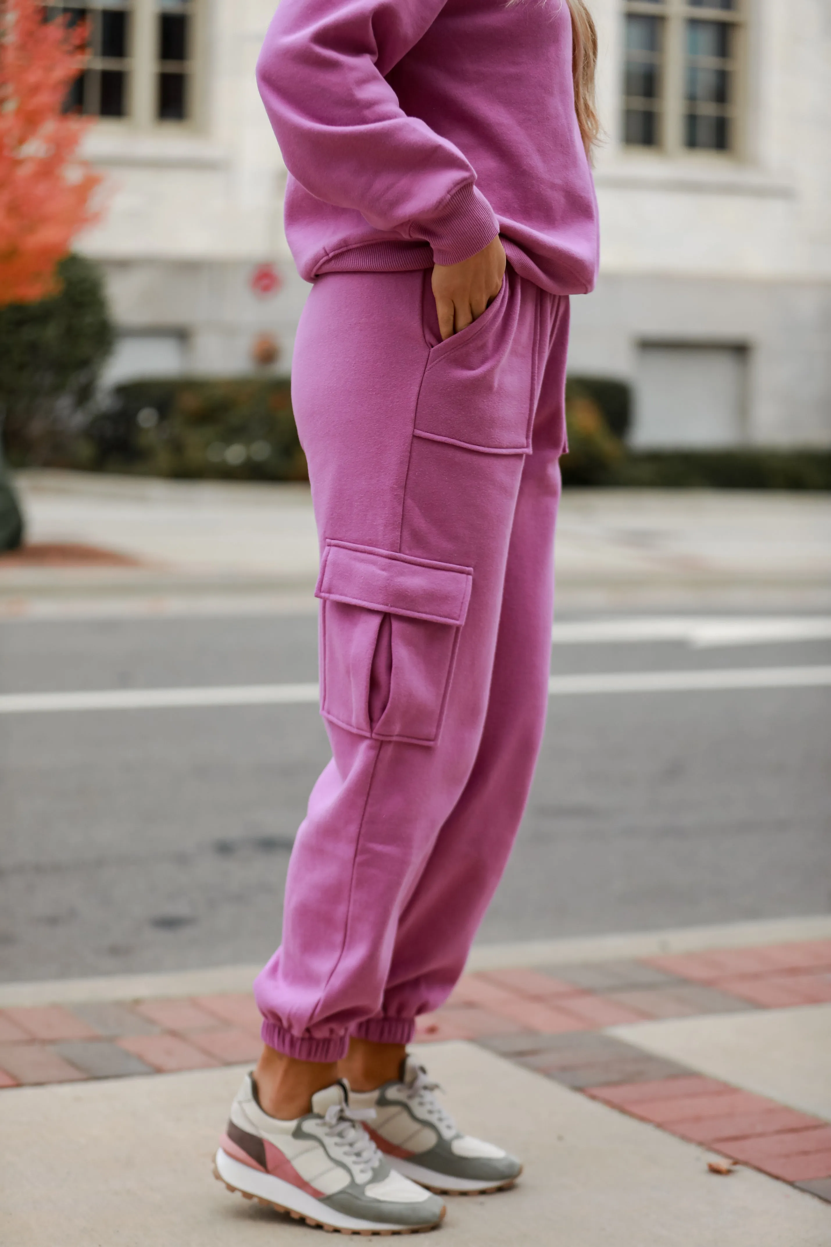 FINAL SALE - Comfy Pursuit Fleece Cargo Jogger Sweatpants - DOORBUSTER