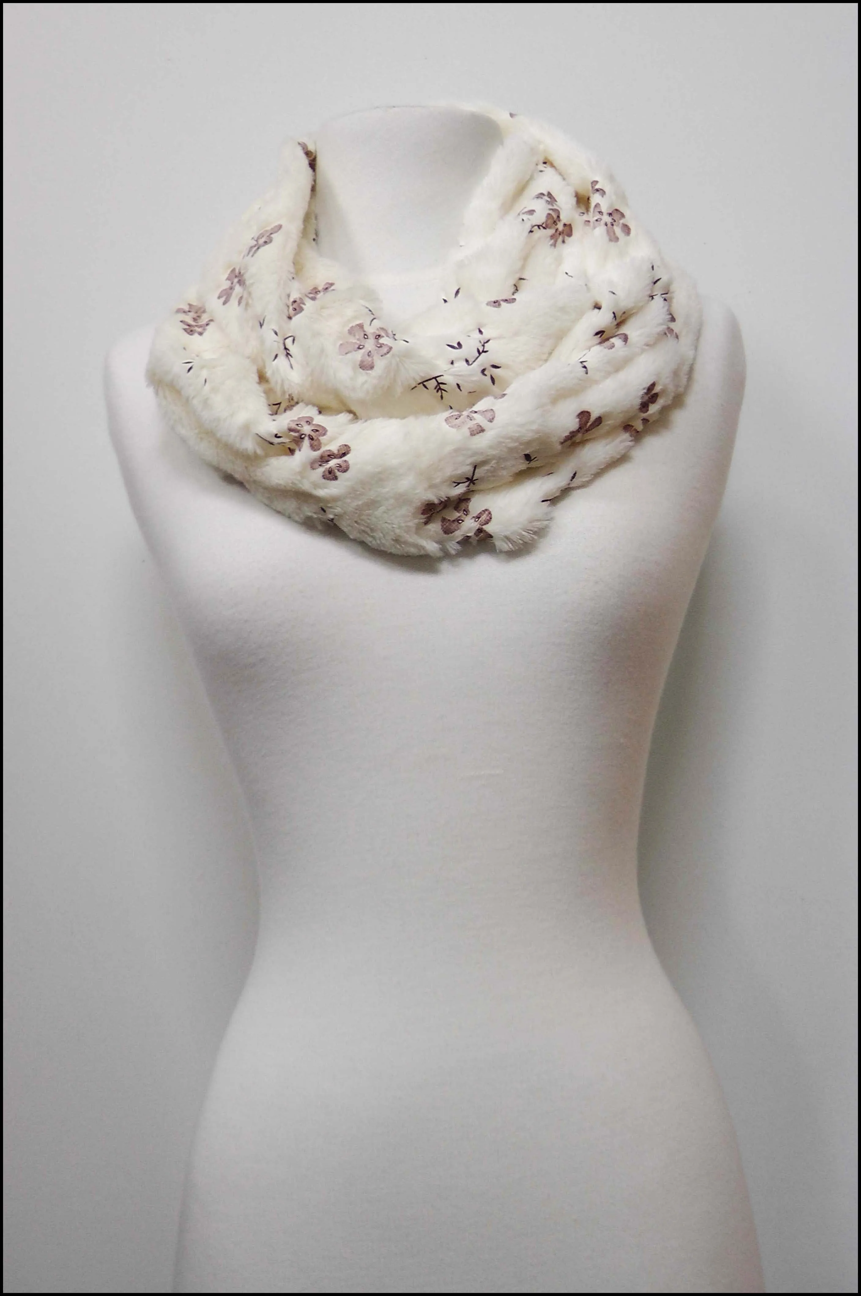 Flower Pattern Faux Fur Infinity Scarf