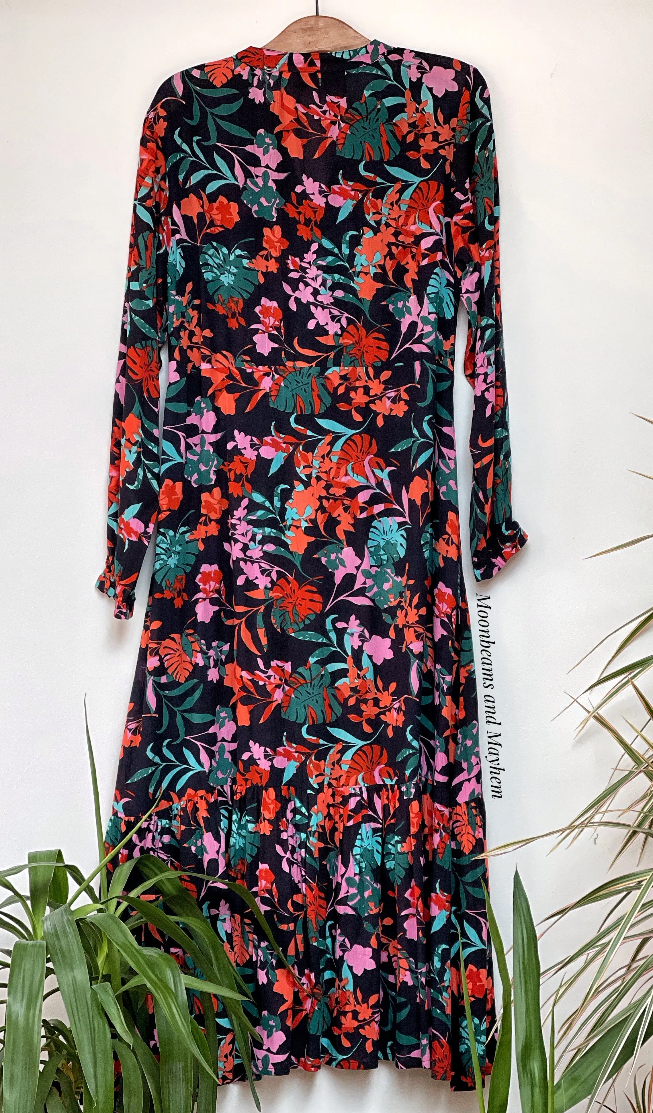 GORGEOUS MIXED LEAF DRESS UK SIZE S / M