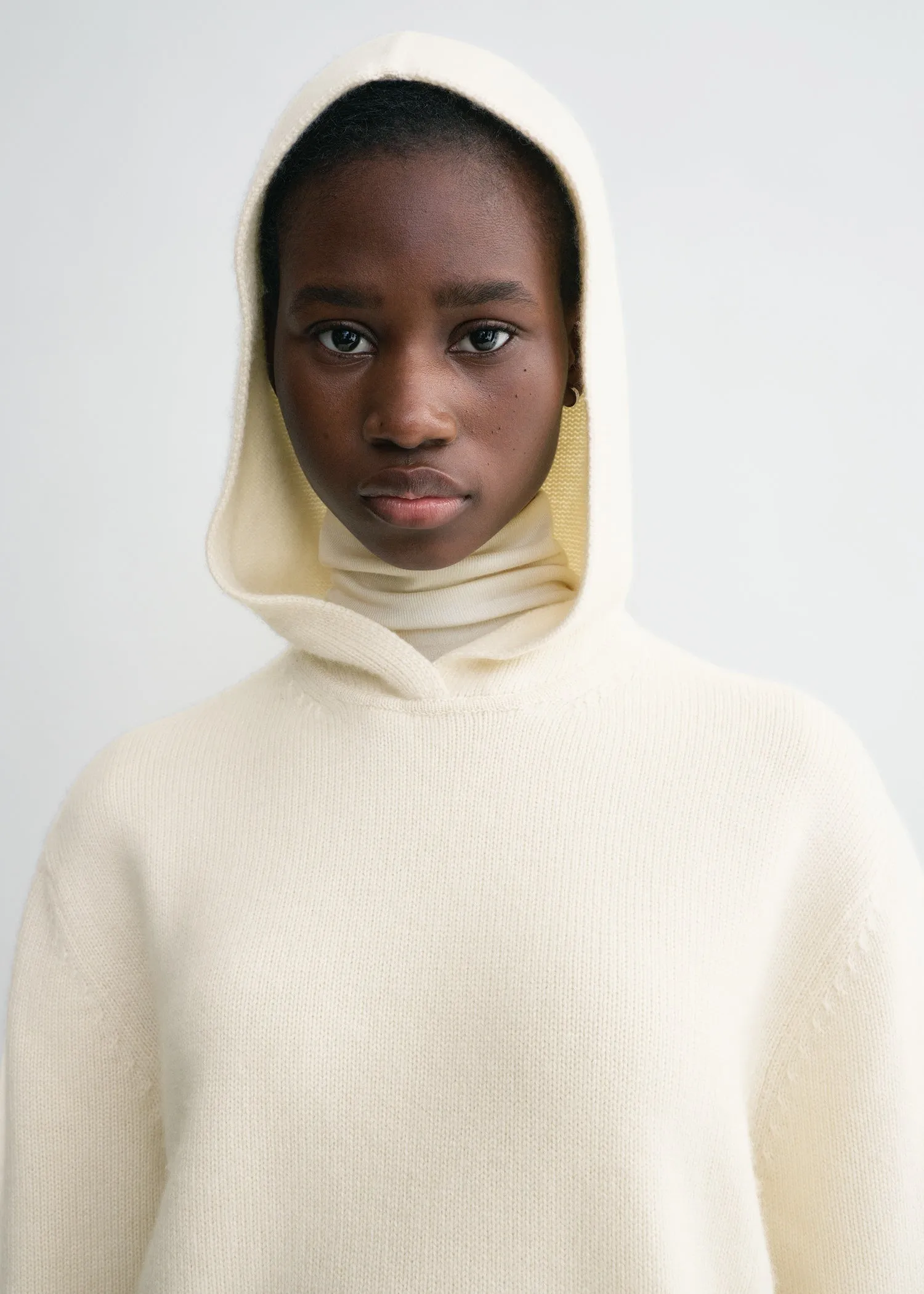 Hooded cashmere sweatshirt winter white