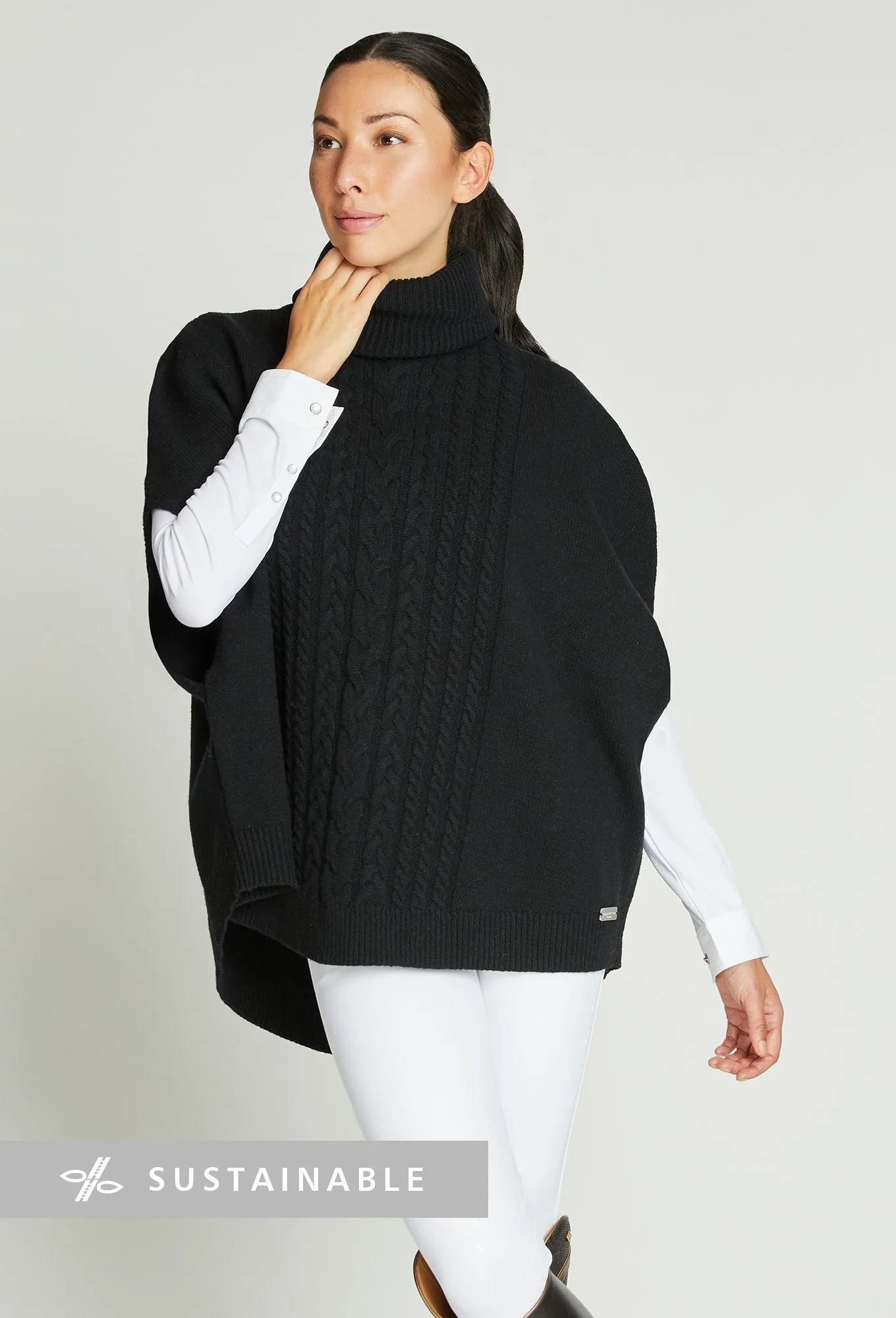 Nicole Merino Poncho