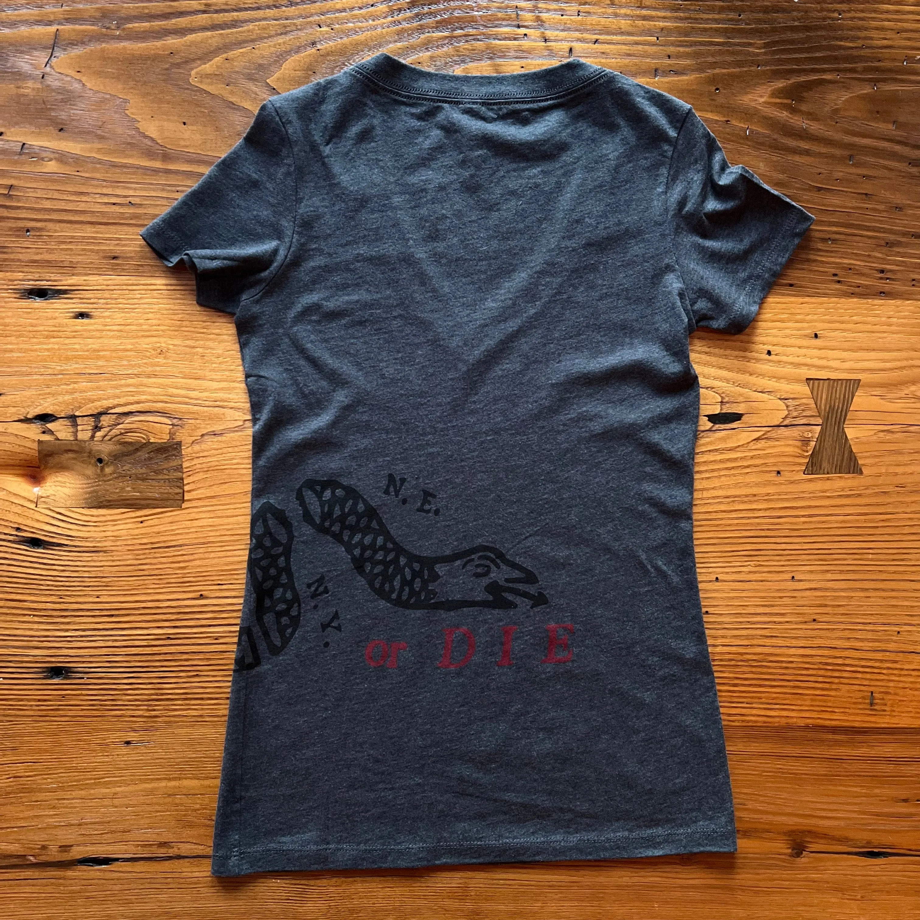 "Join or Die" V-neck shirt