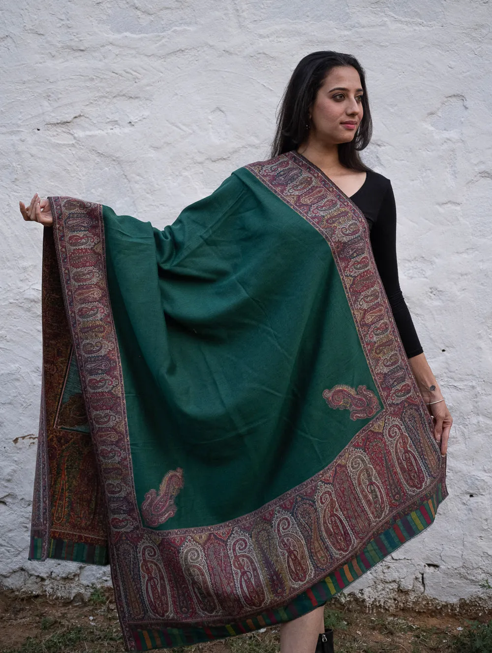 Regal Statement. Exclusive Soft Jamavar Design Kashmiri Shawl - Emerald Green