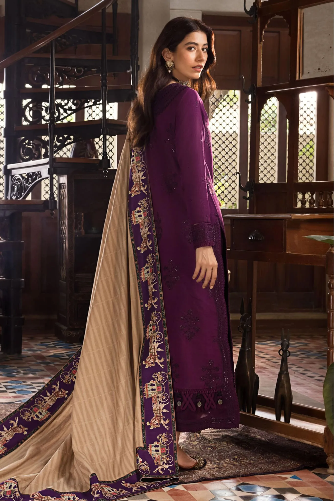 The Syra Kashmiri by Asim Jofa Unstitched 3 Piece Embroidered Shawl Collection'2022-AJK-02