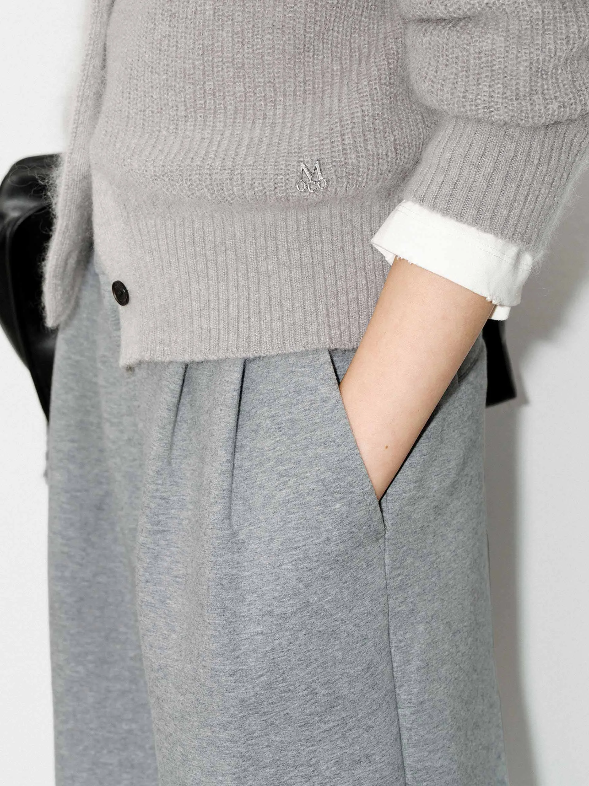 Wide Leg Pleated Sweatpants