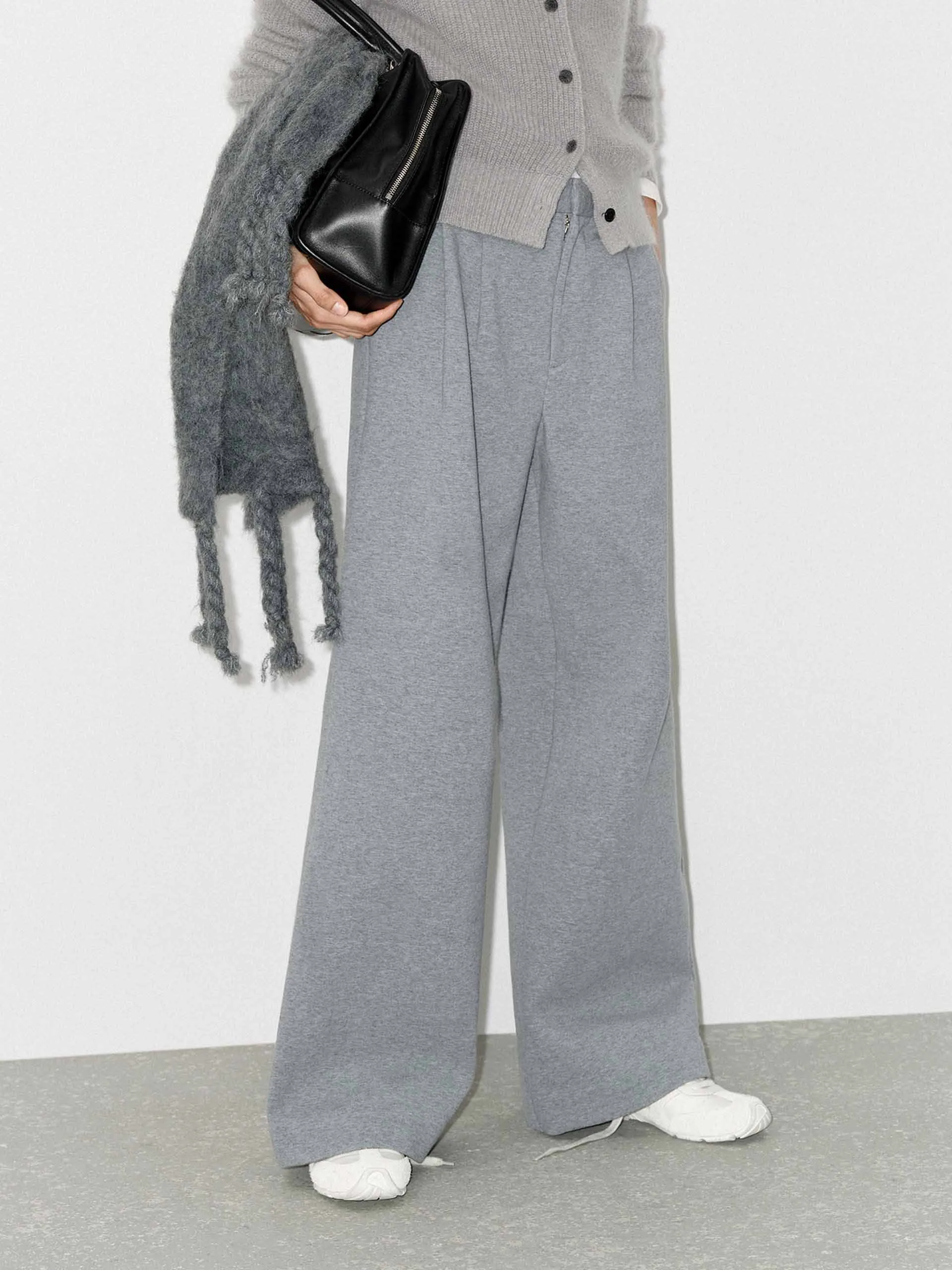 Wide Leg Pleated Sweatpants