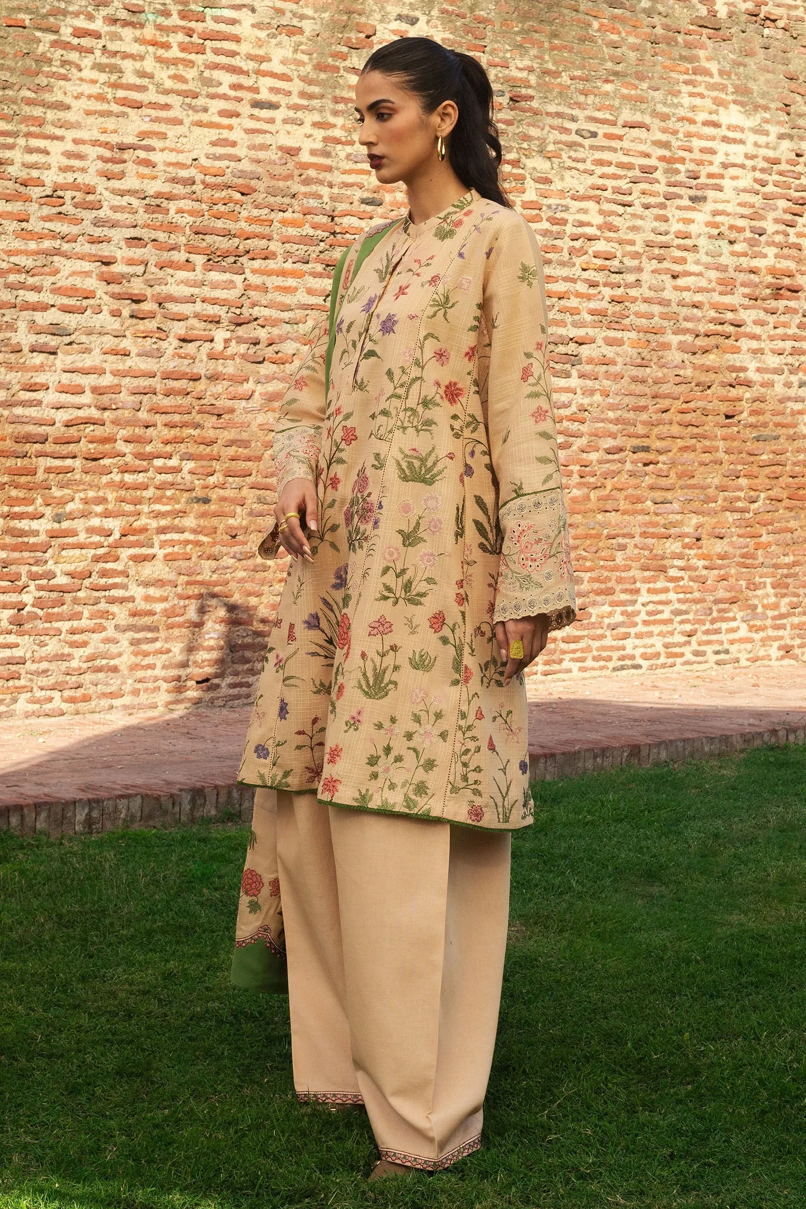 Zara Shahjahan Winter '24 – NEGAH-D3