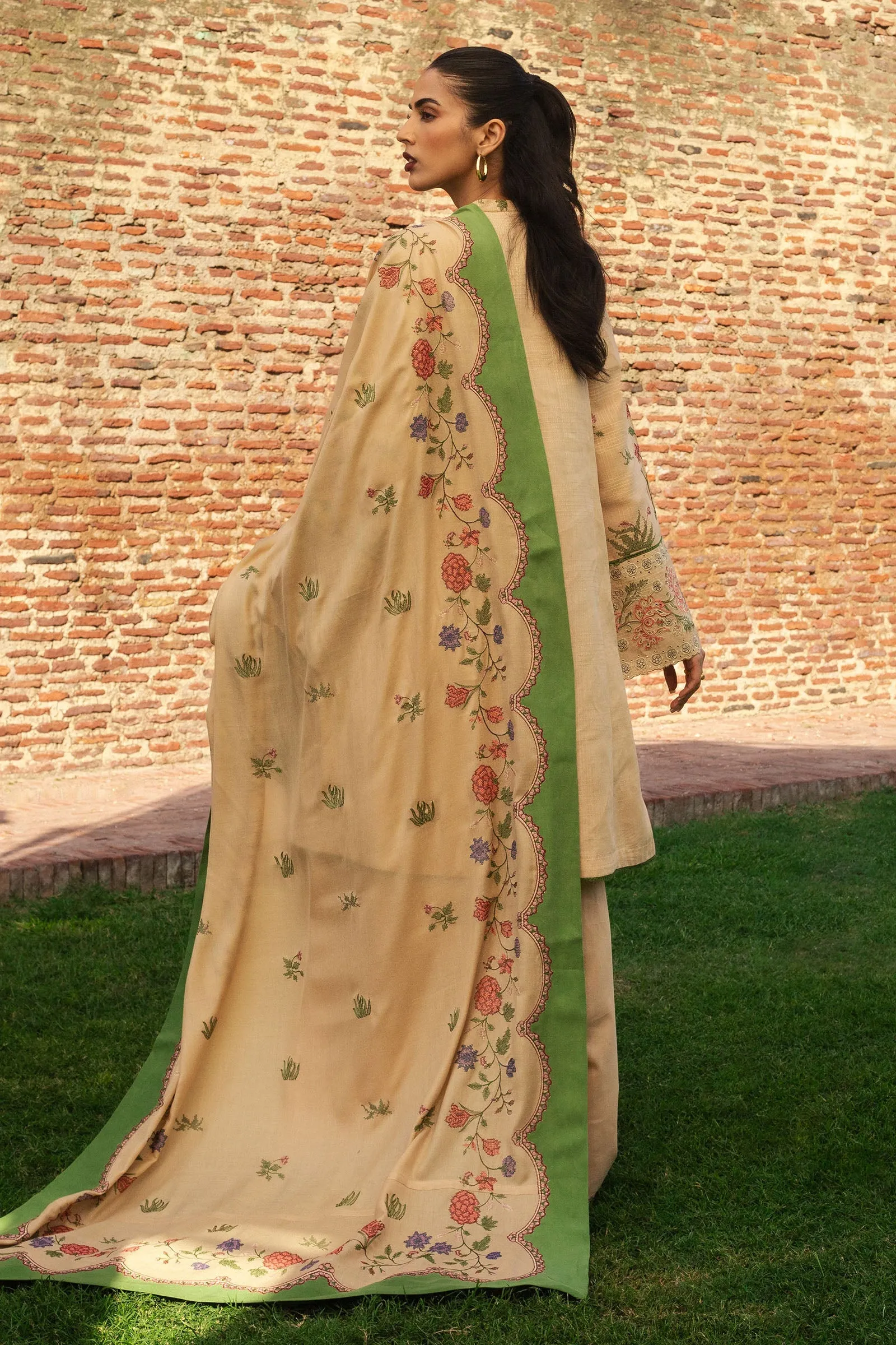 Zara Shahjahan Winter '24 – NEGAH-D3